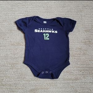 Outer Stuff Seattle Seahawks Fan 12 Bodysuit Size 6-9 Months
